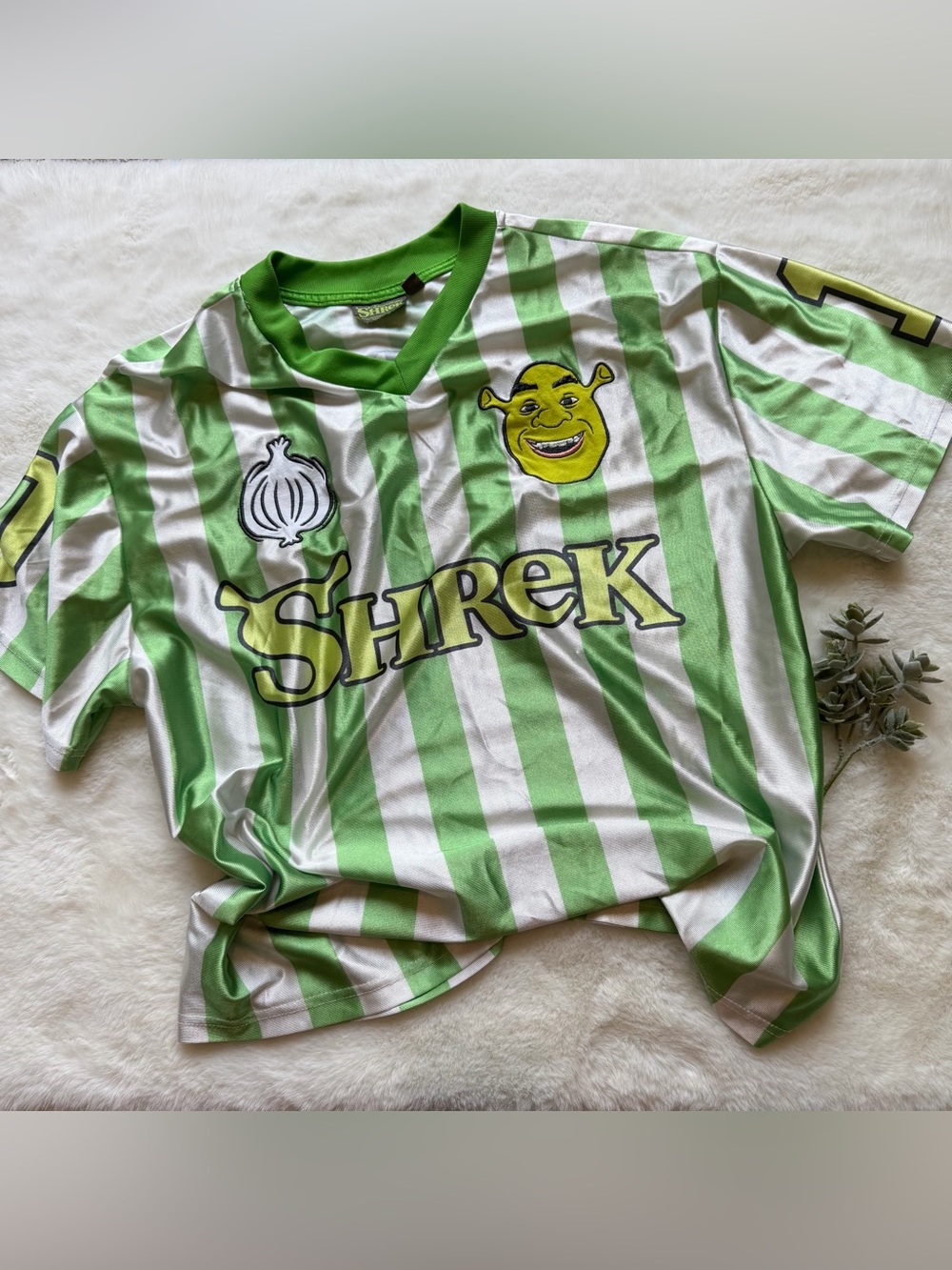 Dreamworks | GUC - Shrek Jersey - Size L - Green/White
